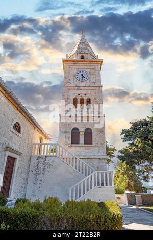 St. Georgskirche in Primosten, Kroatien. Stockfoto