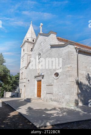 St. Georgskirche in Primosten, Kroatien. Stockfoto