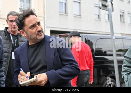 Lyon, Frankreich. Oktober 2023. Juan Antonio Bayona besuchte die Premiere des Films Society of the Snow während des 15. Lumiere Film Festivals in Lyon, Frankreich am 16. Oktober 2023. Foto: Julien Reynaud/APS-Medias/ABACAPRESS.COM Credit: Abaca Press/Alamy Live News Stockfoto