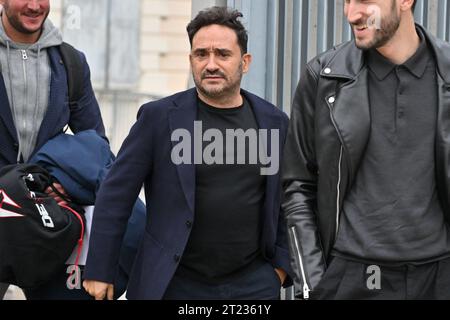 Lyon, Frankreich. Oktober 2023. Juan Antonio Bayona besuchte die Premiere des Films Society of the Snow während des 15. Lumiere Film Festivals in Lyon, Frankreich am 16. Oktober 2023. Foto: Julien Reynaud/APS-Medias/ABACAPRESS.COM Credit: Abaca Press/Alamy Live News Stockfoto