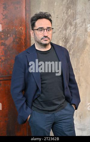 Lyon, Frankreich. Oktober 2023. Juan Antonio Bayona besuchte die Premiere des Films Society of the Snow während des 15. Lumiere Film Festivals in Lyon, Frankreich am 16. Oktober 2023. Foto: Julien Reynaud/APS-Medias/ABACAPRESS.COM Credit: Abaca Press/Alamy Live News Stockfoto