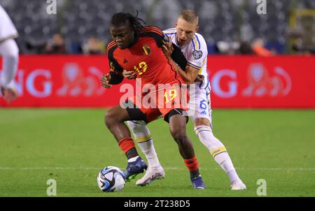 Brüssel, Belgien Oktober 2023. Der belgische Johan Bakayoko und der schwedische Ludwig Augustinsson kämpfen um den Ball während eines Fußballspiels zwischen der belgischen Fußballnationalmannschaft Red Devils und Schweden am Sonntag, den 15. Oktober 2023 in Brüssel, Spiel 7/8 in Gruppe F der Qualifikation zur Euro 2024. BELGA PHOTO VIRGINIE LEFOUR Credit: Belga News Agency/Alamy Live News Stockfoto