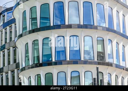 Moderne Gebäude im Büroviertel in der Queen Victoria Street, London Stockfoto