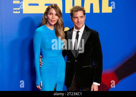 Madrid, Spanien. Oktober 2023. Rosanna Zanetti und David Bisbal nehmen am 16. Oktober 2023 an der Dokumentarpremiere „Bisbal“ im Circulo de las Bellas Artes in Madrid Teil (Foto: Oscar Gonzalez/SIPA USA) Credit: SIPA USA/Alamy Live News Stockfoto