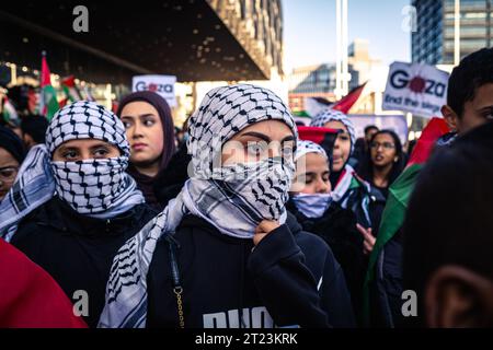 Szenen aus einem Protest gegen das freie Palästina in Birmingham, Großbritannien. 15-10-2023 Stockfoto