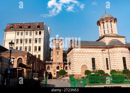 Bukarest, Rumänien. Oktober 2023. Die Alte Hofkirche, ein seltenes Beispiel der alten walachischen Kirchenarchitektur des byzantinischen Or Stockfoto