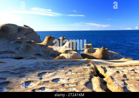 Natürliche Felsformation im Yehliu Geopark, einem der berühmtesten Wunder in Wanli, New Taipei City, Taiwan. Stockfoto