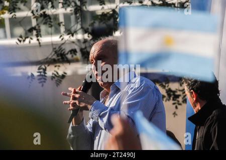 Barrancas De Belgrano, Argentinien. Oktober 2023. Horacio Larreta spricht während der ersten Abschlusszeremonie von Patricia Bullrichs Wahlkampf. Erste Beendigung des Wahlkampfes von Patricia Bullrich vor den argentinischen Präsidentschaftswahlen am 22. Oktober 2023. Quelle: SOPA Images Limited/Alamy Live News Stockfoto