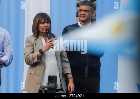 Barrancas De Belgrano, Argentinien. Oktober 2023. Patricia Bullrich spricht während der ersten Abschlusszeremonie ihres Wahlkampfes für die nächste argentinische Präsidentschaftswahl. Erste Beendigung des Wahlkampfes von Patricia Bullrich vor den argentinischen Präsidentschaftswahlen am 22. Oktober 2023. Quelle: SOPA Images Limited/Alamy Live News Stockfoto