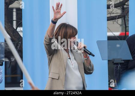 Barrancas De Belgrano, Argentinien. Oktober 2023. Patricia Bullrich spricht während der ersten Abschlusszeremonie ihres Wahlkampfes für die nächste argentinische Präsidentschaftswahl. Erste Beendigung des Wahlkampfes von Patricia Bullrich vor den argentinischen Präsidentschaftswahlen am 22. Oktober 2023. Quelle: SOPA Images Limited/Alamy Live News Stockfoto