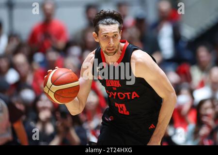 Yoyogi 1. Gymnasium, Tokio, Japan. Oktober 2023. Ryan Rossiter (Alvark), 14. OKTOBER 2023 - Basketball: 2023-24 B.LEAGUE B1 Spiel zwischen Alvark Tokyo und Utsunomiya Brex im Yoyogi 1st Gymnasium, Tokio, Japan. Quelle: YUTAKA/AFLO SPORT/Alamy Live News Stockfoto