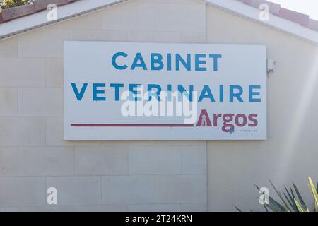 Bordeaux , Frankreich - 10 11 2023 : argos Veterinär französisch Kette Veterinär Text Marke und Logo Zeichen für Tiere Arzt medizinische PET Stadt Veterinär auf e Stockfoto