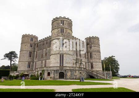 Lulworth Castle im Osten von lulworth Dorset, eine Festung im Stil eines Jagdschlosses aus dem 17. Jahrhundert, denkmalgeschütztes gut, England, Großbritannien, 2023 Stockfoto