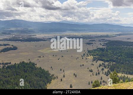 Blick über das Tal des Snake River, vom Gipfel des Signal Mountain (2355 m) im Grand Teton National Park aus gesehen Stockfoto