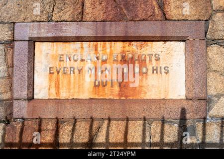 Das Denkmal für die Schlacht von Trafalgar, England erwartet, dass jeder Mann seinen Dienst tut, Southsea, Portsmouth, England, Großbritannien Stockfoto