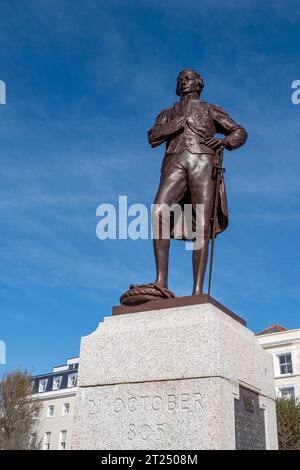 Nelson Memorial in Old Portsmouth, Hampshire, England, Großbritannien. Eine Statue von Horatio Nelson Stockfoto