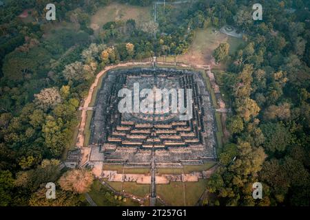 Luftaufnahme des Tempels Borobudur (Barabudur), Magelang Regency, Zentral-Java, Indonesien Stockfoto