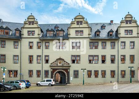 Das Rote Schloss, ein Renaissancebauwerk, das ursprünglich für Dorothea Susanna von der Pfalz, Herzogin von Sachsen-Weimar, in Weimar gebaut wurde. Stockfoto