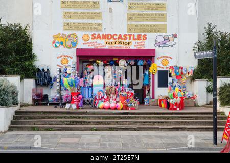 Laden am Strand auf dem Abschlussball in Cleethorpes Stockfoto