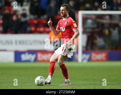 Alex Gilbey von Charlton Athletic am Ball gegen Gillingham. - Charlton Athletic V Gillingham, Sky Bet League One, The Valley, London, UK - 15. März 2022 nur redaktionelle Verwendung - es gelten Einschränkungen bei DataCo Stockfoto