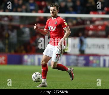 Alex Gilbey von Charlton Athletic am Ball gegen Gillingham. - Charlton Athletic V Gillingham, Sky Bet League One, The Valley, London, UK - 15. März 2022 nur redaktionelle Verwendung - es gelten Einschränkungen bei DataCo Stockfoto