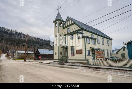 Außenansicht der historischen katholischen Kirche St. Mary in Dawson City, Yukon, Kanada Stockfoto