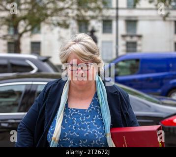 London, Großbritannien. Oktober 2023. Therese Coffey, Staatssekretärin für Umwelt, Ernährung und ländliche Angelegenheiten im Kabinett Credit: Richard Lincoln/Alamy Live News Stockfoto