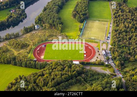 Luftbild, Kreuzbergstadion und Fluss Bigge, Olpe-Stadt, Olpe, Sauerland, Nordrhein-Westfalen, Deutschland ACHTUNGxMINDESTHONORARx60xEURO *** Luftaufnahme, Kreuzbergstadion und Fluss Bigge, Olpe City, Olpe, Sauerland, Nordrhein-Westfalen, Deutschland ATTENTIONxMINESTHONORARx60xEURO Stockfoto