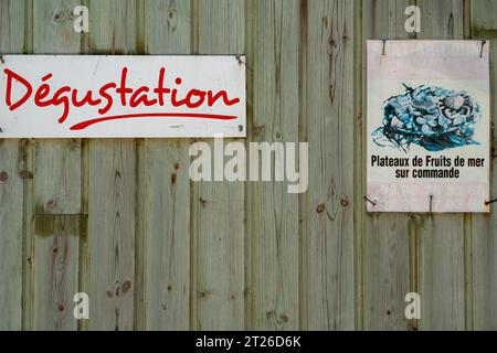 Oyster Farm In Der Bucht Von Morlaix, Bretagne Stockfoto