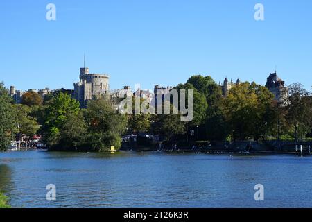 Windsor Castle von den Brocas aus gesehen, Eton Stockfoto