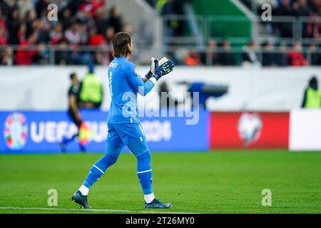 St. Gallen, St. Gallen. Oktober 2023. St. Gallen, Schweiz, 15. Oktober 2023: Torhüter Yann Sommer (1 Schweiz) beim Fußball-Spiel der UEFA Europa-Qualifikation zwischen der Schweiz und Weißrussland im Kybunpark in St. Gallen, Schweiz. (Daniela Porcelli/SPP) Credit: SPP Sport Press Photo. /Alamy Live News Stockfoto