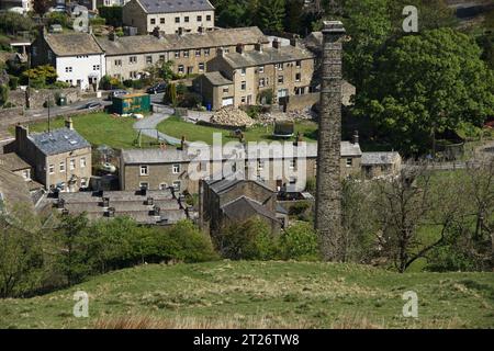 Dale End in Lothersdale, wo die Mühle angeblich das größte Innenwasserrad der Welt hat, North Yorkshire, England, Großbritannien Stockfoto