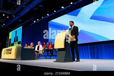 Aberdeen, Schottland, Großbritannien. Oktober 2023. Schlussrede von Minister Humza Yousaf am letzten Tag der 89. SNP-Jahreskonferenz in der P&J Live Arena in Aberdeen . Iain Masterton/Alamy Live News Stockfoto