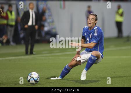 Bozen, Italien. Oktober 2023. Edoardo Bove von Italien während der U21 gegen Norwegen U21, 3Â° Spiel der europäischen Qualifikation 2025 Gruppe A, Spiel bei GNerone Claudio Druso in Bozen - Bolzen (BZ), Italien, 17. Oktober 2023. Quelle: Unabhängige Fotoagentur/Alamy Live News Stockfoto