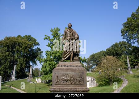 greenwood Cemetery, Denkmal des New Yorker Gouverneurs Dewitt Clinton. 5. September 2023 NYC Brooklyn USA. Stockfoto