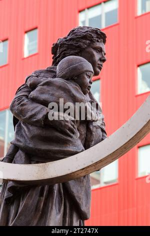 Die Statue in Barnsley erinnert an die Bergbaukatastrophe von Oaks Stockfoto