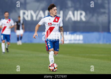 Majadahonda, Spanien. Oktober 2023. Diego Ceballos (RayoMajadahonda) Fußball/Fußball : spanisches Spiel der Gruppe 1 zwischen CF Rayo Majadahonda 3-1 CE Sabadell im Estadio Cerro del Espino in Majadahonda, Spanien. Quelle: Mutsu Kawamori/AFLO/Alamy Live News Stockfoto