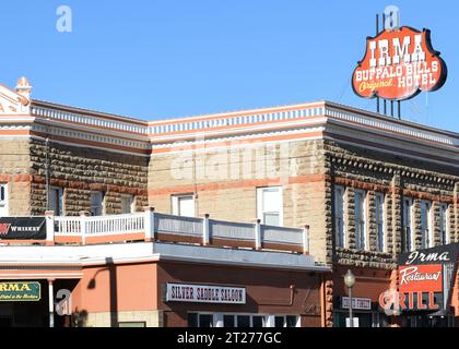 CODY, Wyoming - 24. Juni 2017: Das Hotel Irma. Von William F. Buffalo Bill Cody, Zusammenarbeit der Stadt - Gründer und Namensgeber, die es nach seinem daught gebaut Stockfoto