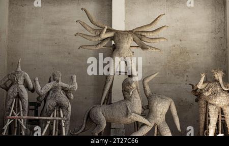 Rohboden Durga Kumartuli, Westbengalen, Indien Ein Tonidol der Göttin Durga im Bau in A Stockfoto