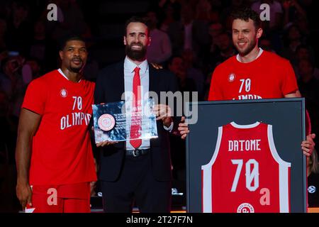 Mailand, Italien. Oktober 2023. Gigi Datome Night während der EA7 Emporio Armani Milano vs Olympiacos Piräus, Basketball Euroleague Spiel in Mailand, Italien, 17. Oktober 2023 Credit: Independent Photo Agency/Alamy Live News Stockfoto
