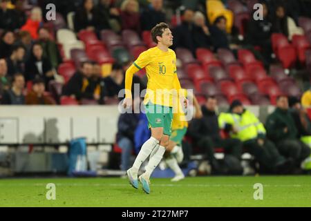 GTECH Community Stadium, London, Großbritannien. Oktober 2023. International Football Friendly, Australien gegen Neuseeland; Craig Goodwin of Australia Credit: Action Plus Sports/Alamy Live News Stockfoto