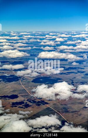 Blick aus dem Flugzeug von Ackerland in der Nähe von Windhoek in der Region Khomas, Namibia Stockfoto