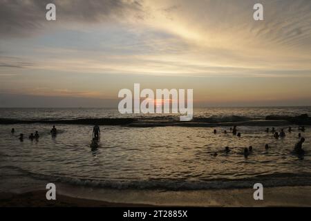 Wunderschöne Sonnenuntergänge in Sri Lanka. Besuchen Sie Sri Lanka Stockfoto