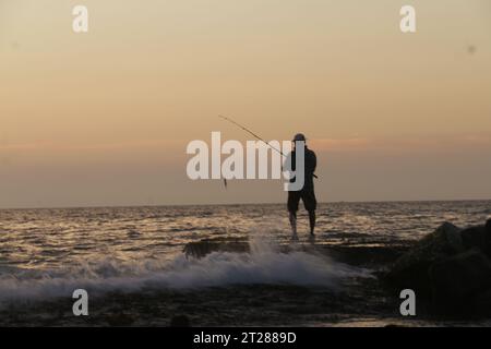 Wunderschöne Sonnenuntergänge in Sri Lanka. Besuchen Sie Sri Lanka Stockfoto