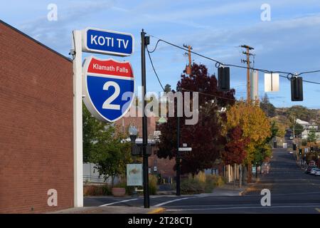 Klamath Falls, OR, USA - 15. Oktober 2023; Unterschreiben vor KOTI TV-Kanal 2 in Klamath Falls, Oregon Stockfoto