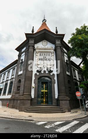 Fassade der Bank "Banco de Portugal" in Funchal, Insel Madeira, Portugal Stockfoto