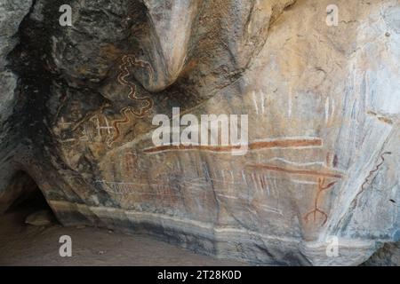 Felskunst oder Höhlenmalerei der Aborigines in chillagoe - mungana Caves National Park, chillagoe, queensland, australien Stockfoto