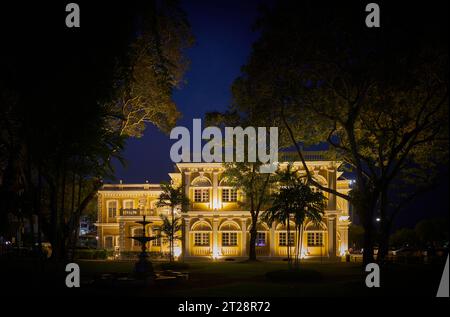 Das alte britische Colonel Building wurde für den heutigen Penang Local Council in Esplanade, George Town, Penang, Malaysia genutzt Stockfoto