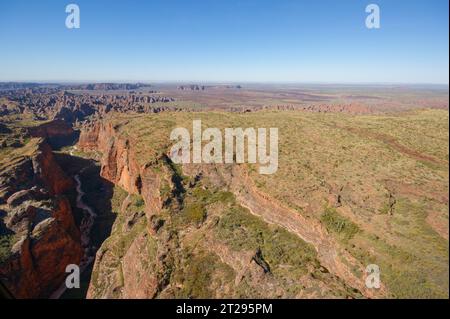 Aus der Vogelperspektive der Felsformationen und Schluchten der Bungle Bungles (Purnululu), Western Australia Stockfoto