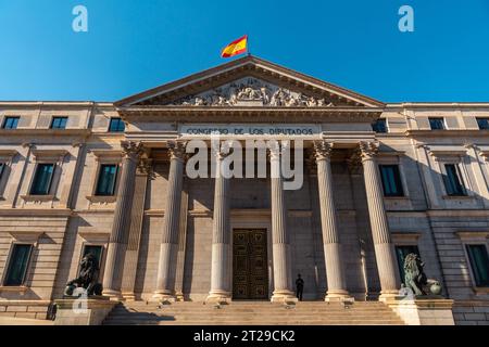 Gebäude des Kongresses der Abgeordneten von Madrid ohne Menschen, Spanien, Abgeordnete, Gesetze, Politik Stockfoto